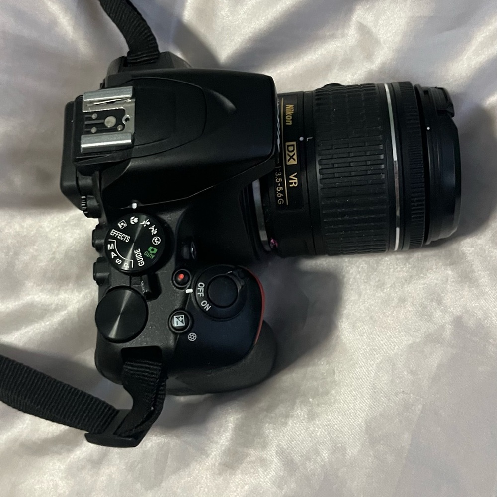 Nikon camera - Picture 3 of 6